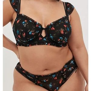 TORRID UNDERWIRE UNLINED BRA AND PANTY SET